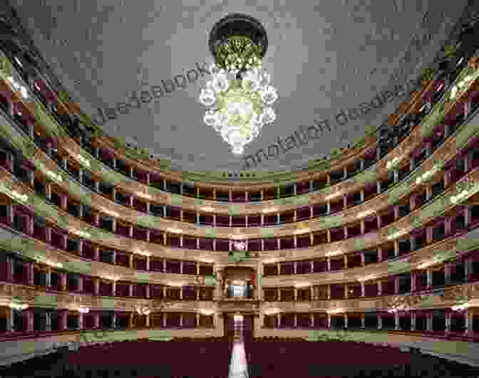La Scala, Milan, Italy Milan Travel Guide: The Top 10 Highlights In Milan (Globetrotter Guide Books)